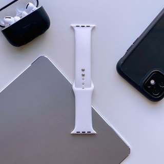 Pasek Apple Watch 4 / 5 / 6 / 7 / 8 / Se (38 / 40 / 41 Mm) Biały