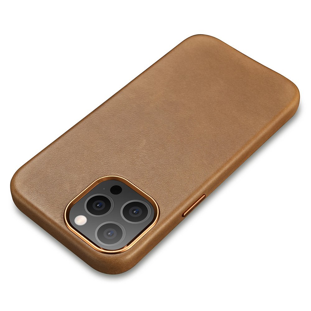 Etui ICarer Leather Oil Wax do iPhone 13 Pro Max brązowy (kompatybilne z MagSafe)