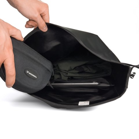 Wozinsky wodoodporna torba rowerowa sakwa na bagażnik 25l 2w1 czarny (WBB24BK)