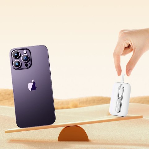 Joyroom powerbank 10000mAh Colorful Series 22.5W z 2 wbudowanymi kablami USB C i Lightning biały (JR-L012)