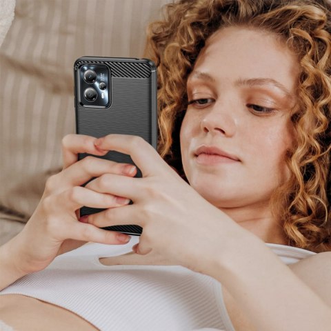 Carbon Case etui Motorola Moto G13 elastyczny silikonowy karbonowy pokrowiec czarne