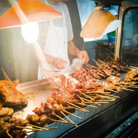 Baseus samochodowa przetwornica inwerter prądu 150W 12V / 500W 220V (wtyczka EU i CN) czarny (CGNB000101)