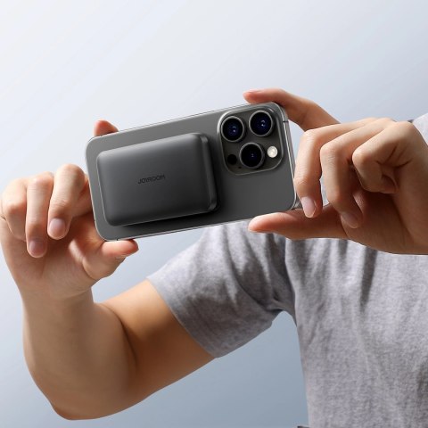 Powerbank Joyroom JR-W020 Mini 5000mAh USB-A USB-C indukcyjny 20W - czarny + kabel USB-C / USB-C