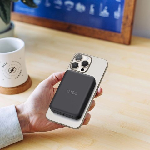 Powerbank Tech-Protect LifeMag PB11 z MagSafe 10000mAh 15W port USB-C - czarny + kabel USB-C