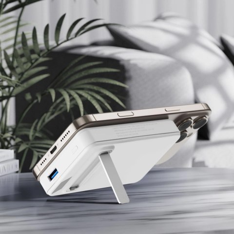 Powerbank Wozinsky WLWP-10KA0Y3WS 22,5W PD Qi2 10000 mAh, z podstawką, 1x USB-A, 1x USB-C - biały