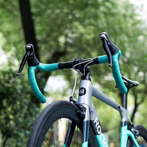 Owijka Rockbros na kierownicę z EVA wzór "Shark" - czarna