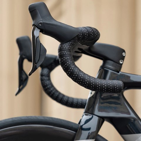 Owijka Rockbros na kierownicę z EVA wzór "Shark" - czarna