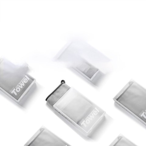 Baseus ręcznik z mikrofibry do osuszania samochodu mikrofibra 40 cm x 40 cm szary (CRXCMJ-0G)