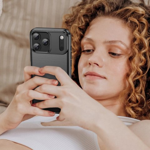 Etui Carbon Case na iPhone 17 Pro - czarne