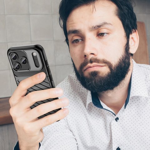 Etui Thunder Case na iPhone 17 Pro Max - czarne