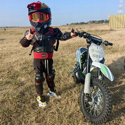 Komplet zbroi ochronnej dla dzieci 5-13 lat na motor rower rolki hulajnogę