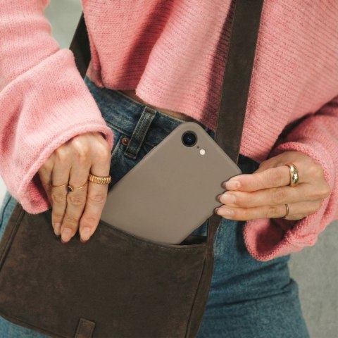 TECH-PROTECT SILICONE MAGSAFE IPHONE 16E / 17E CHOCOLATE BROWN