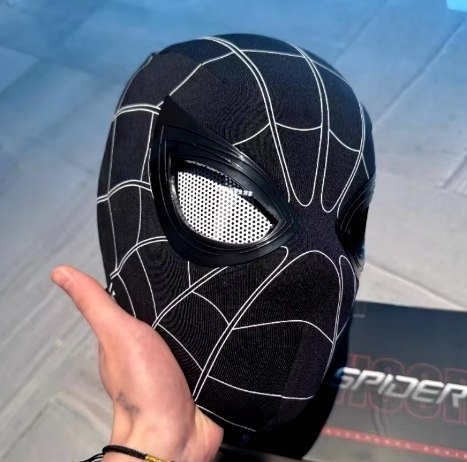 RUCHOME OCZY MASKA SPIDERMAN VENOM SYMBIOTE PLASTIK COSPLAY BLACK HALLOWEEN