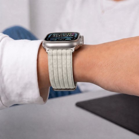 TECH-PROTECT NYLON SPORT APPLE WATCH 8 / 9 / 10 / 11 / SE / ULTRA (44 / 45 / 46 / 49 MM) STARLIGHT