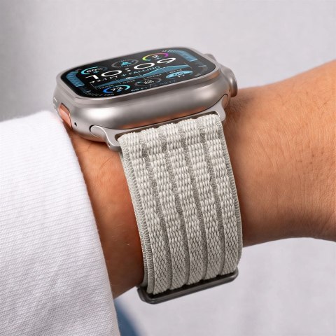 TECH-PROTECT NYLON SPORT APPLE WATCH 8 / 9 / 10 / 11 / SE / ULTRA (44 / 45 / 46 / 49 MM) STARLIGHT